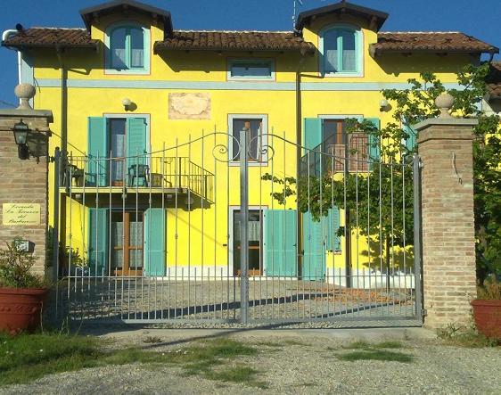 La Terrazza Del Barbaresco Bed & Breakfast Neviglie Exterior photo