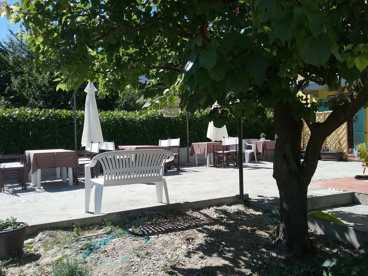 La Terrazza Del Barbaresco Bed & Breakfast Neviglie Exterior photo