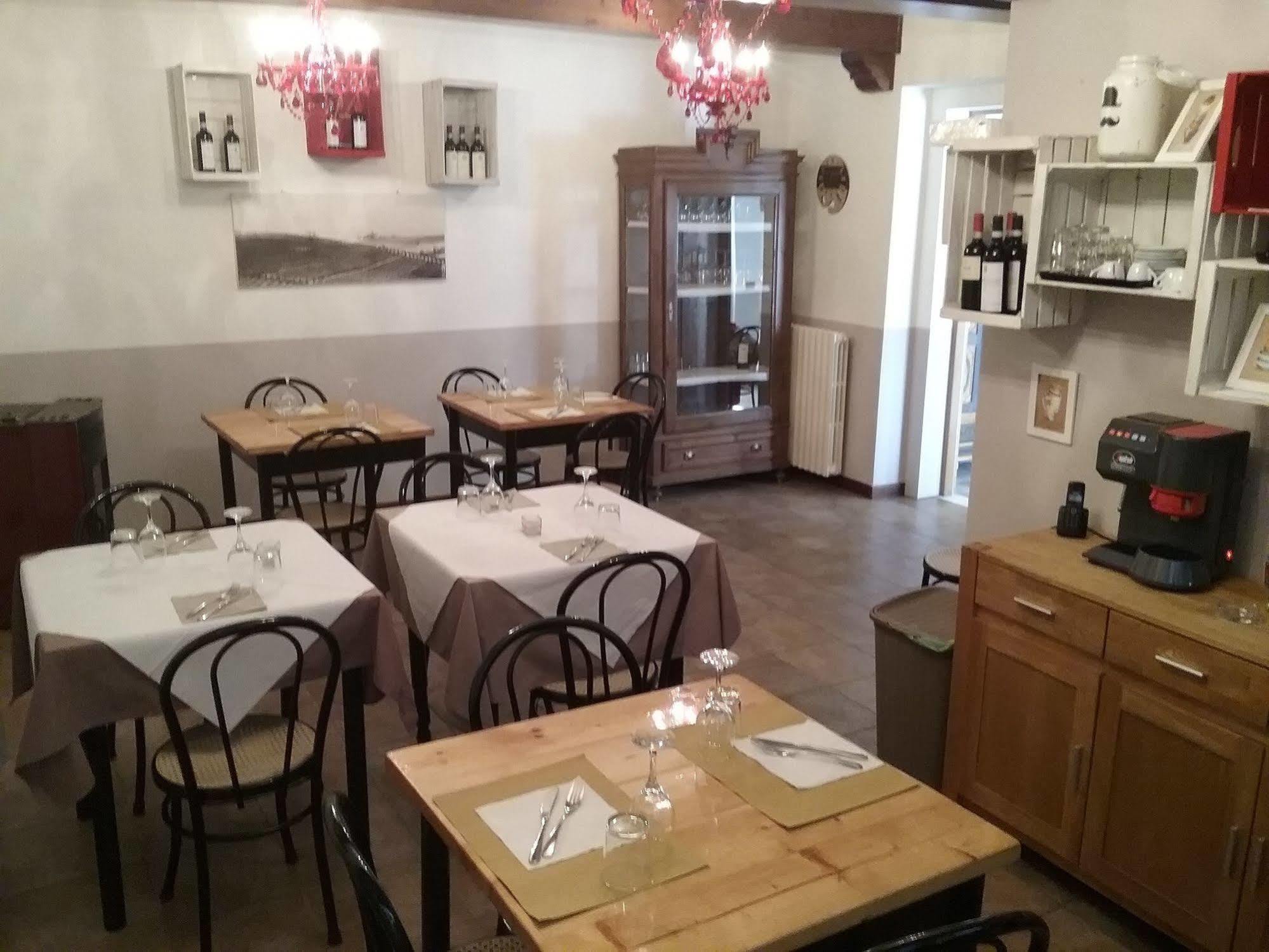 La Terrazza Del Barbaresco Bed & Breakfast Neviglie Exterior photo
