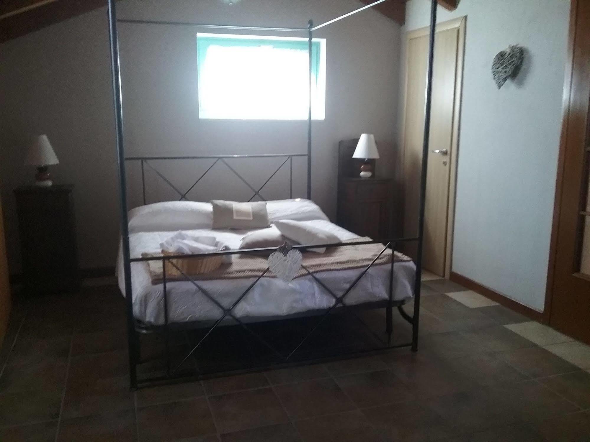 La Terrazza Del Barbaresco Bed & Breakfast Neviglie Exterior photo